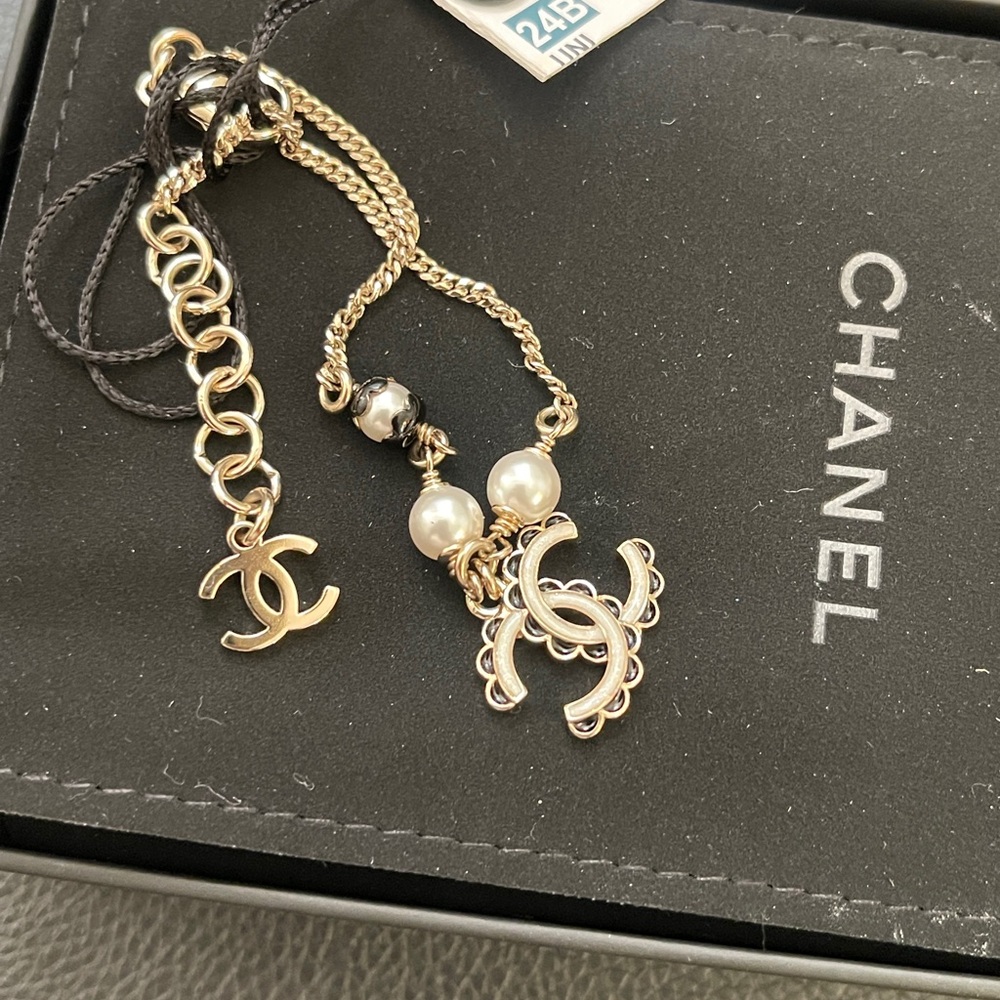 CHANEL Gold Bracelet with Pearl and Black Accents - Picture 6 of 10
